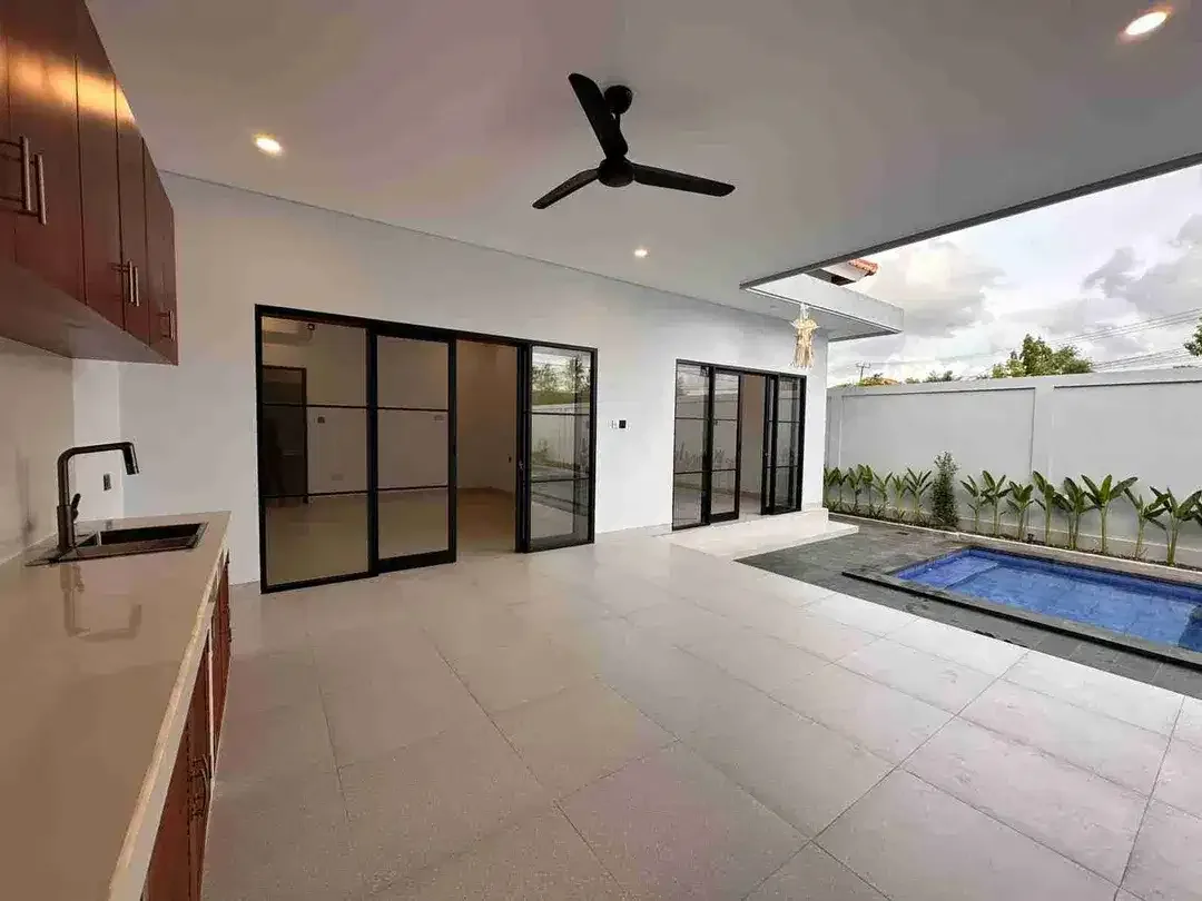 Brand New Villa 3 Bedroom Umalas Unfurnish with Garden - Image 9 of 10