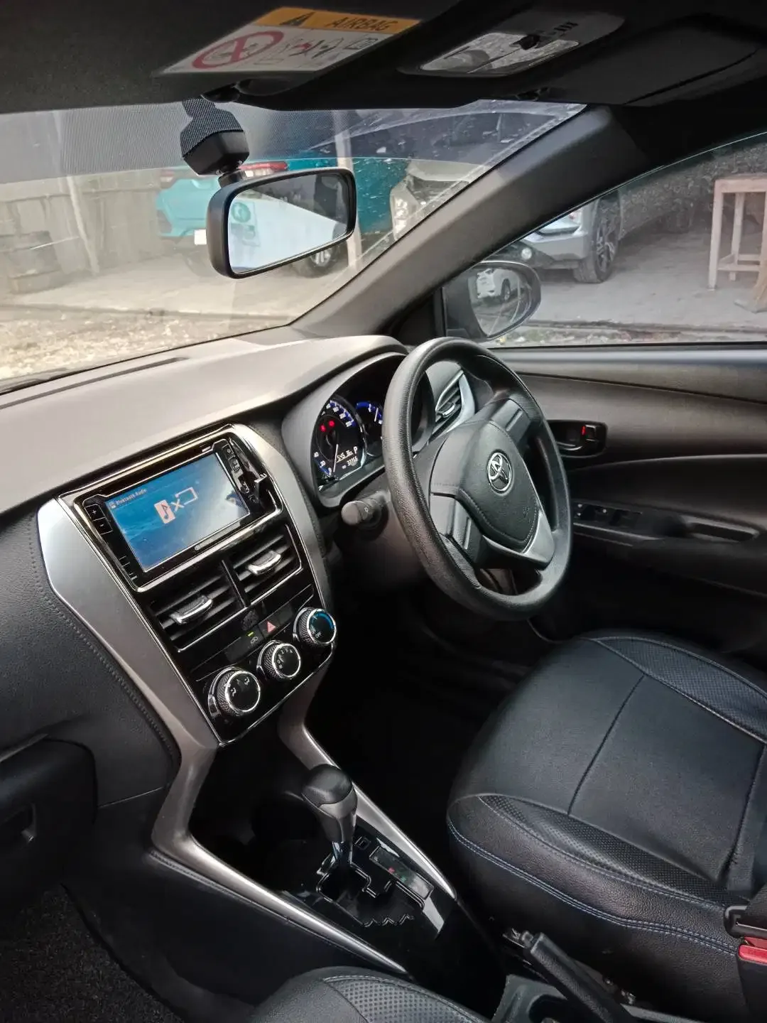TOYOTA YARIS 1.5 E CVT 2018 MATIC - Image 3 of 4