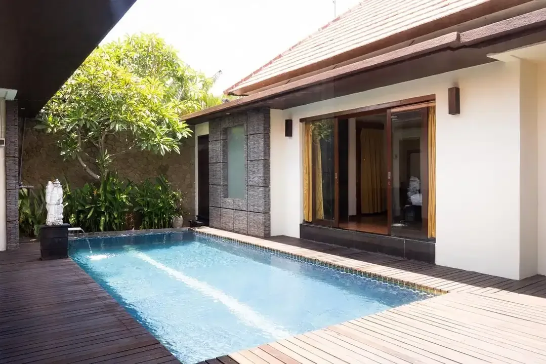 FOR SALE COZY 2 BR VILLA FOR SALE IN SEMINYAK-BALI - Image 1 of 6