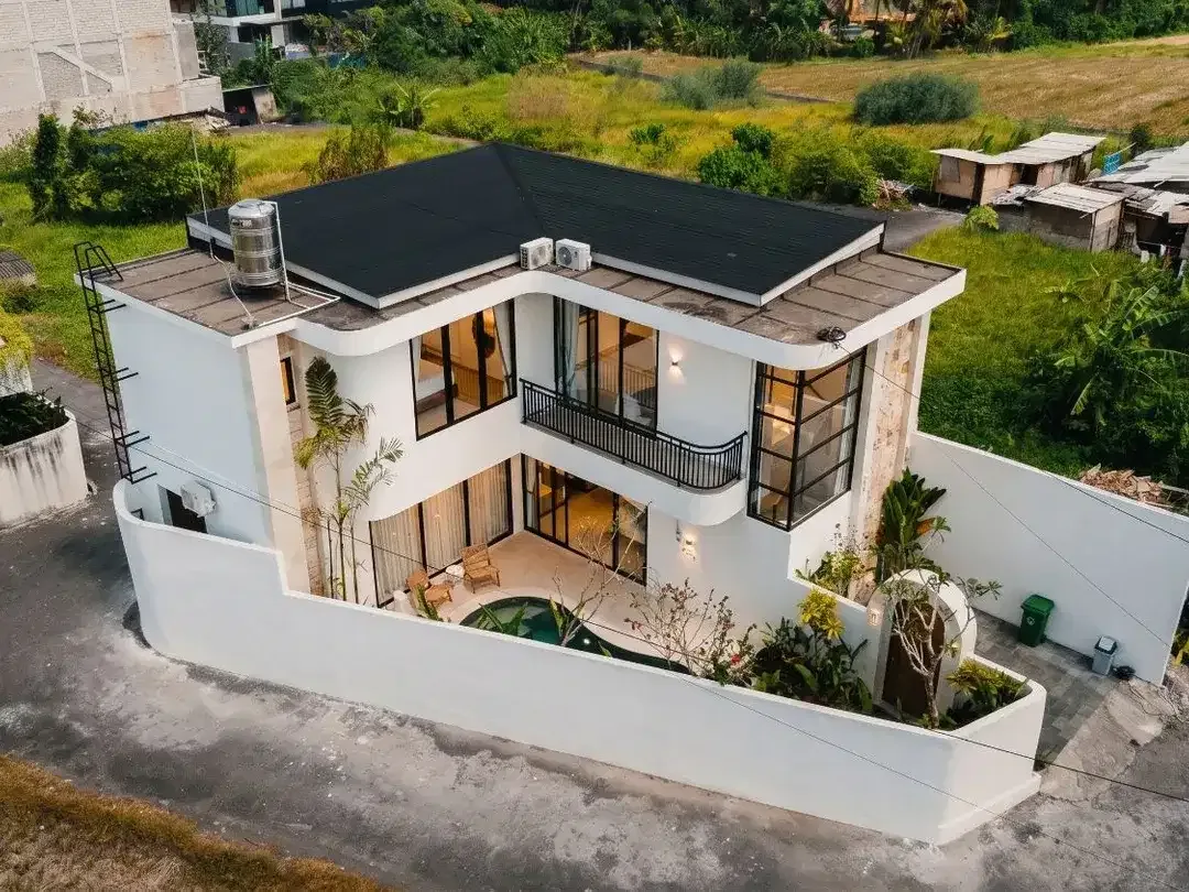 Tropical Villa Near The Beach In Cemagi - Image 5 of 10