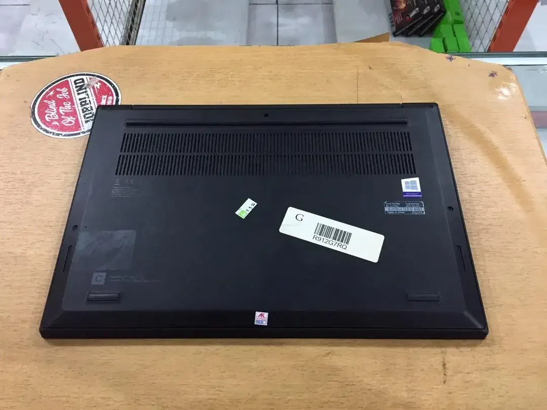 Lenovo ThinkPad P1 Core i7Gen10 Ram 16GB SSD 512GB Nvidia 4GB Touchsc - Image 9 of 10