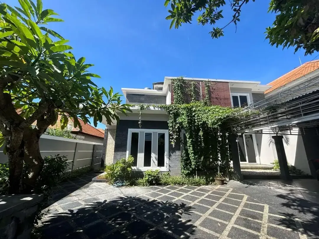 Rumah Mewah Di Buluh Indah Gatsu Barat Dkt Mahendradatta Cargo Ubung - Image 3 of 10