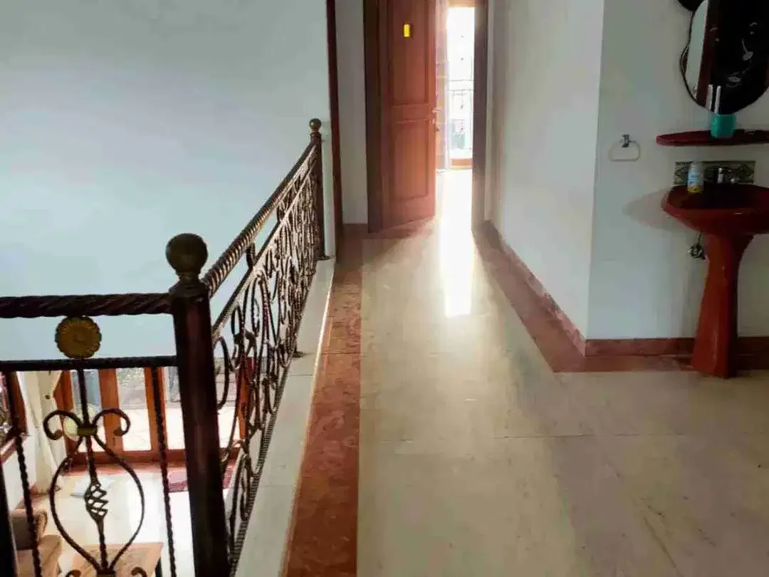 Rumah Mewah Cluster One Gate Teras Ayung Denpasar Timur - Image 7 of 9