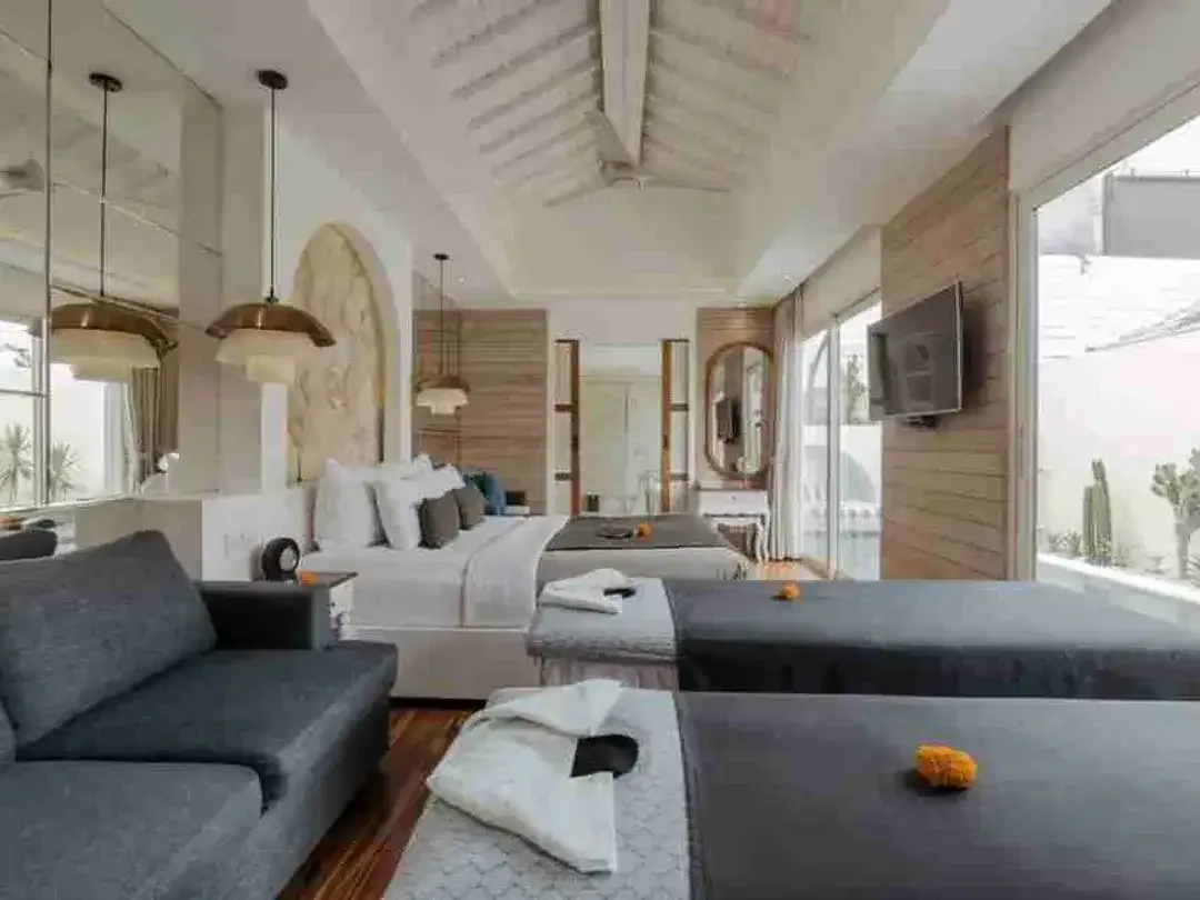 Villa Komersial Luxury Honeymoon Seminyak Bali - Image 7 of 10