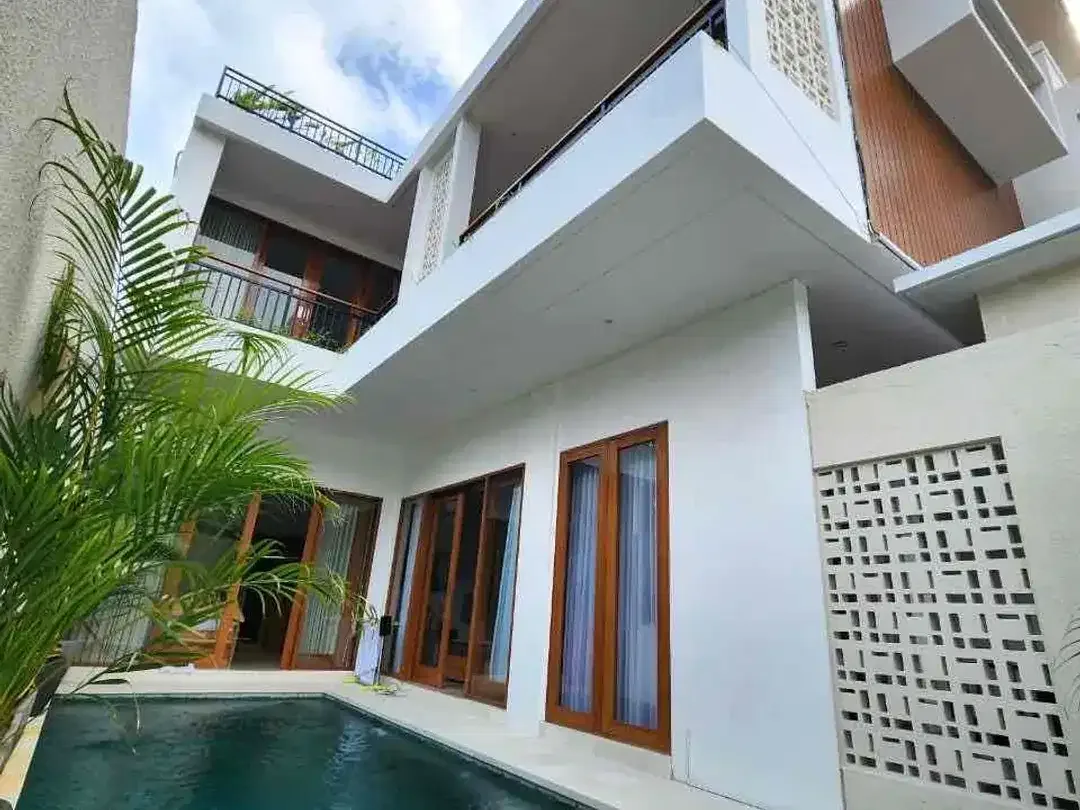Villa - Image 2 of 10