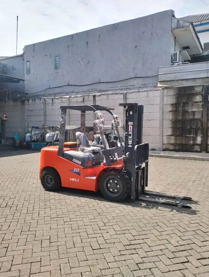 Jual Forklift Diesel HELI 3 Ton Engine ISUZU Japan Di Bali - Image 3 of 4