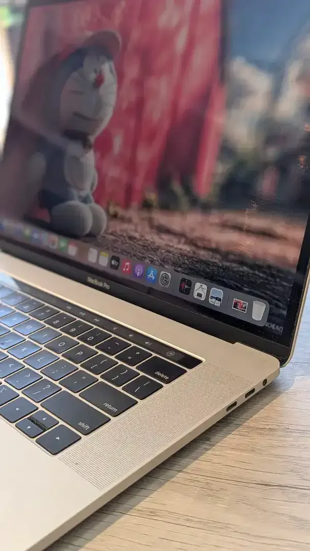 MACBOOK PRO TOUCHBAR 16/512GB 2019 - Image 3 of 4