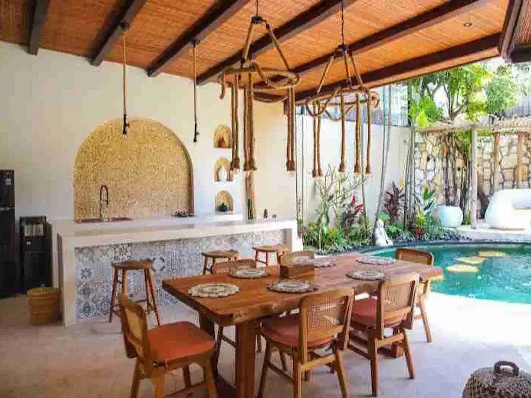 Luxury Villa Berawa Canggu, 500m Walking Distance to Beach - Image 4 of 10