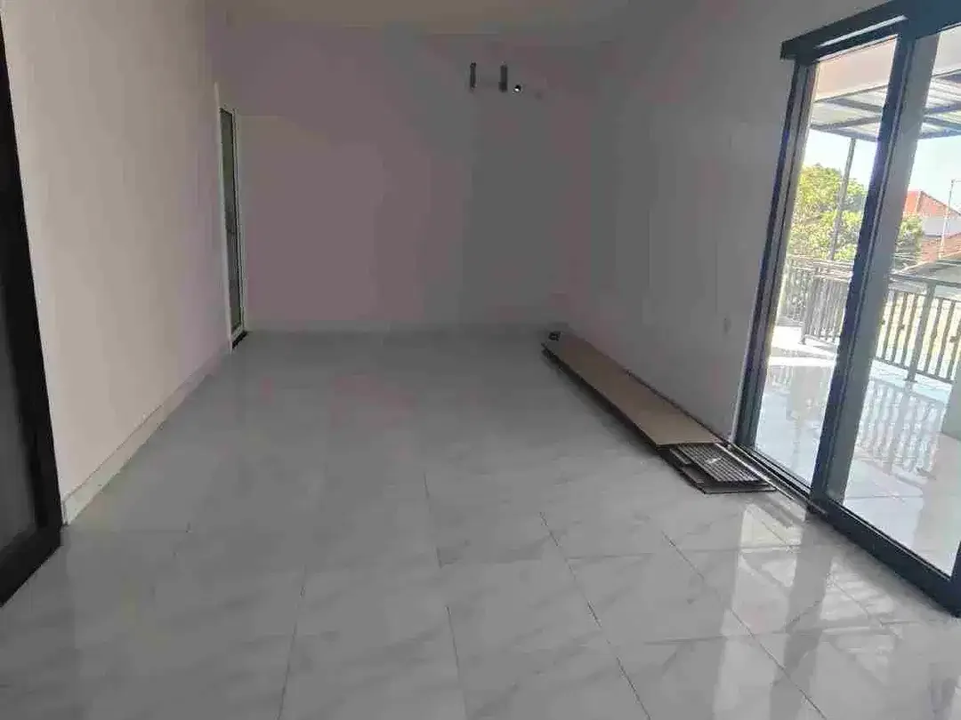 RUMAH 2 LANTAI LOKASI STRATEGIS KEROBOKAN, KUTA UTARA - Badung. - Image 8 of 10