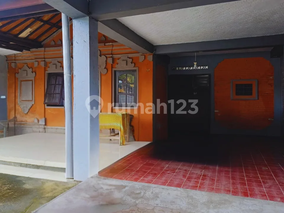 Rumah 2 Lantai Siap Isi di Kerta Rahayu - 4 Kamar, Balkon & Garasi | Harga Masuk Akal! - Image 2 of 4