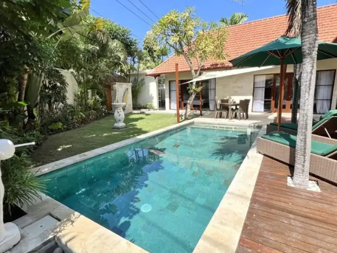 VILLA BALINESE STYLE DEKAT PANTAI SANUR DENPASAR - Image 2 of 10