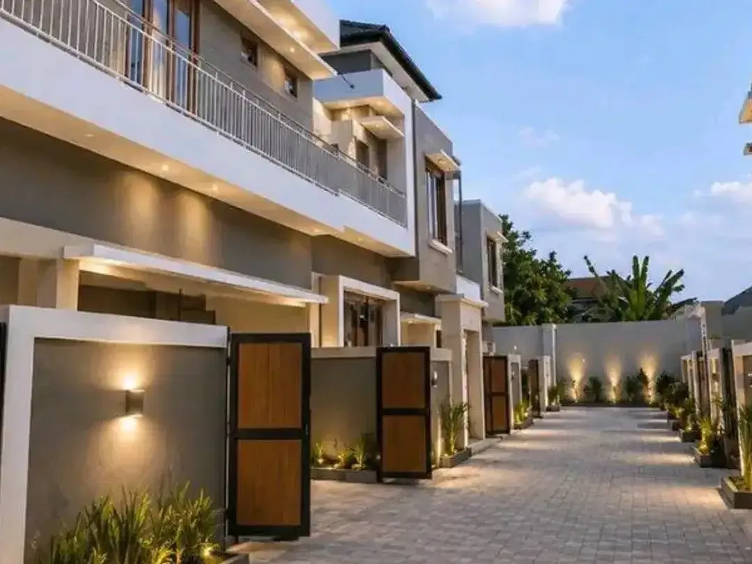 DIJUAL RUMAH STYLE VILLA DI SANUR - Image 1 of 7