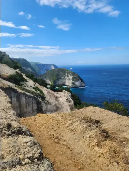Land Near Sea Cliff Of Nusa Penida Beach - Image 3 of 10