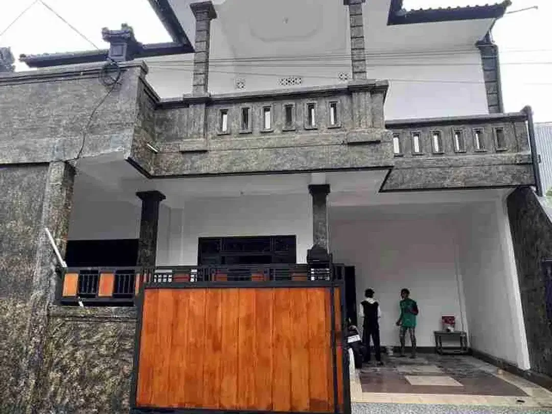 Rumah 2 lantai Bangunan kokoh SHM PBG Lengkap siap huni bebas banjir strategis - Image 8 of 10