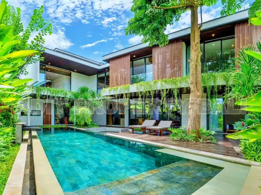 Brand New Villa Modern Tropical Umalas Kerobokan Badung - Image 1 of 10