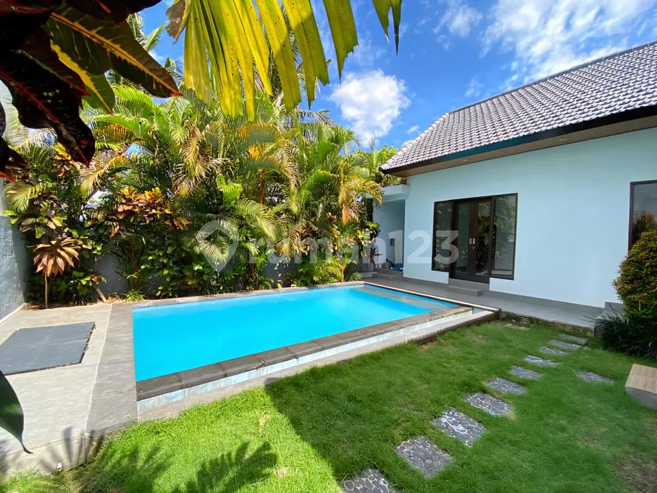 Villa Cantik 3 Kamar di Tumbak Bayuh Semi Furnished dengan Taman - Image 4 of 4