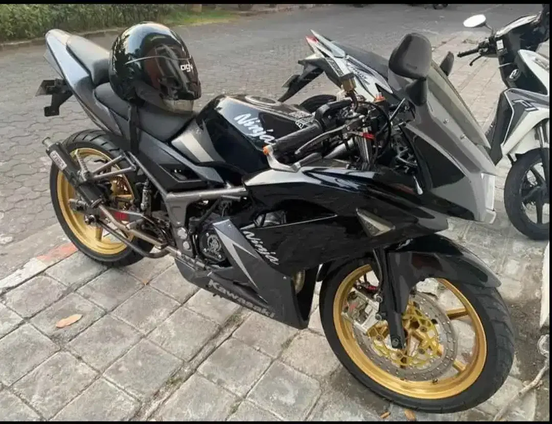 Kawasaki ninja 2tak - Image 6 of 8