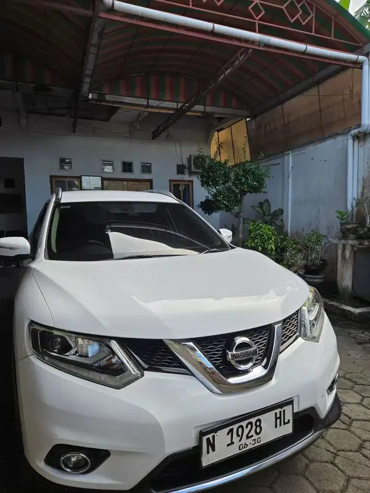Nissan X-Trail 2015 Bensin - Image 1 of 10