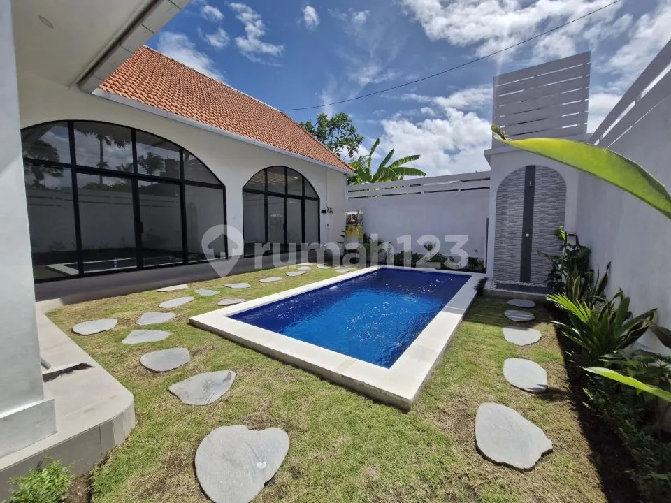 For Rent Brand New Villa In Bumbak Umalas - Image 2 of 4