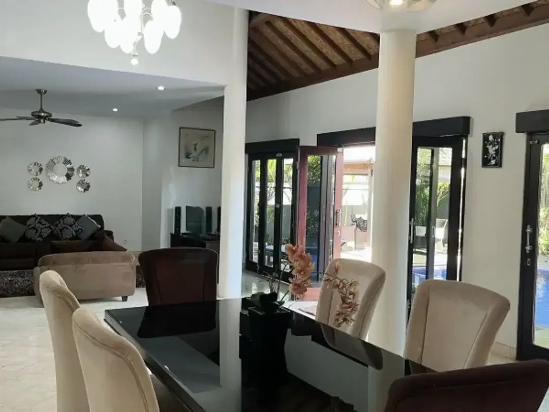 VILLA BAGUS 2 LANTAI DI TAMAN SAKURA JIMBARAN BADUNG, BALI - Image 6 of 8