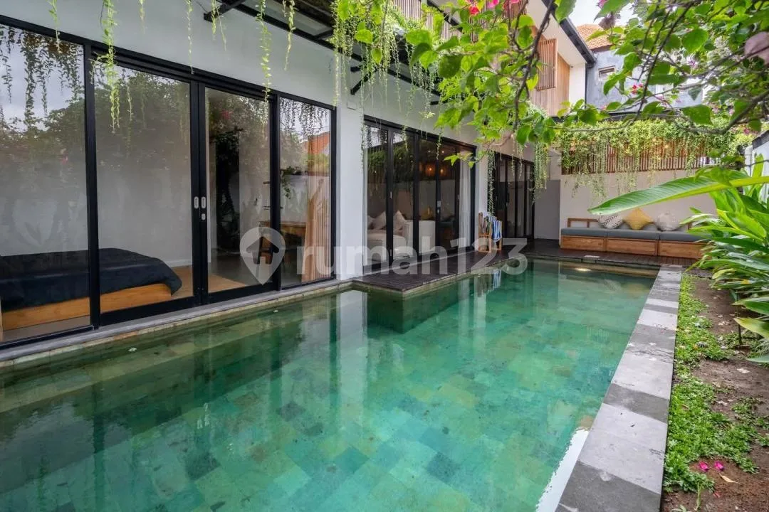 Elegan Villa 3 Bedrooms Kayu Tulang Canggu 200M2 - Image 2 of 4