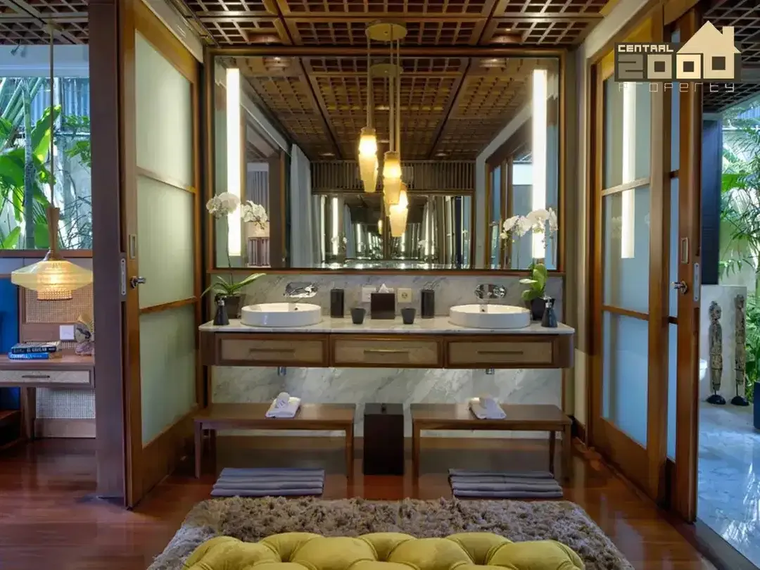 Freehold Luxury 5-Bedroom Villa – Petitenget - Image 10 of 10