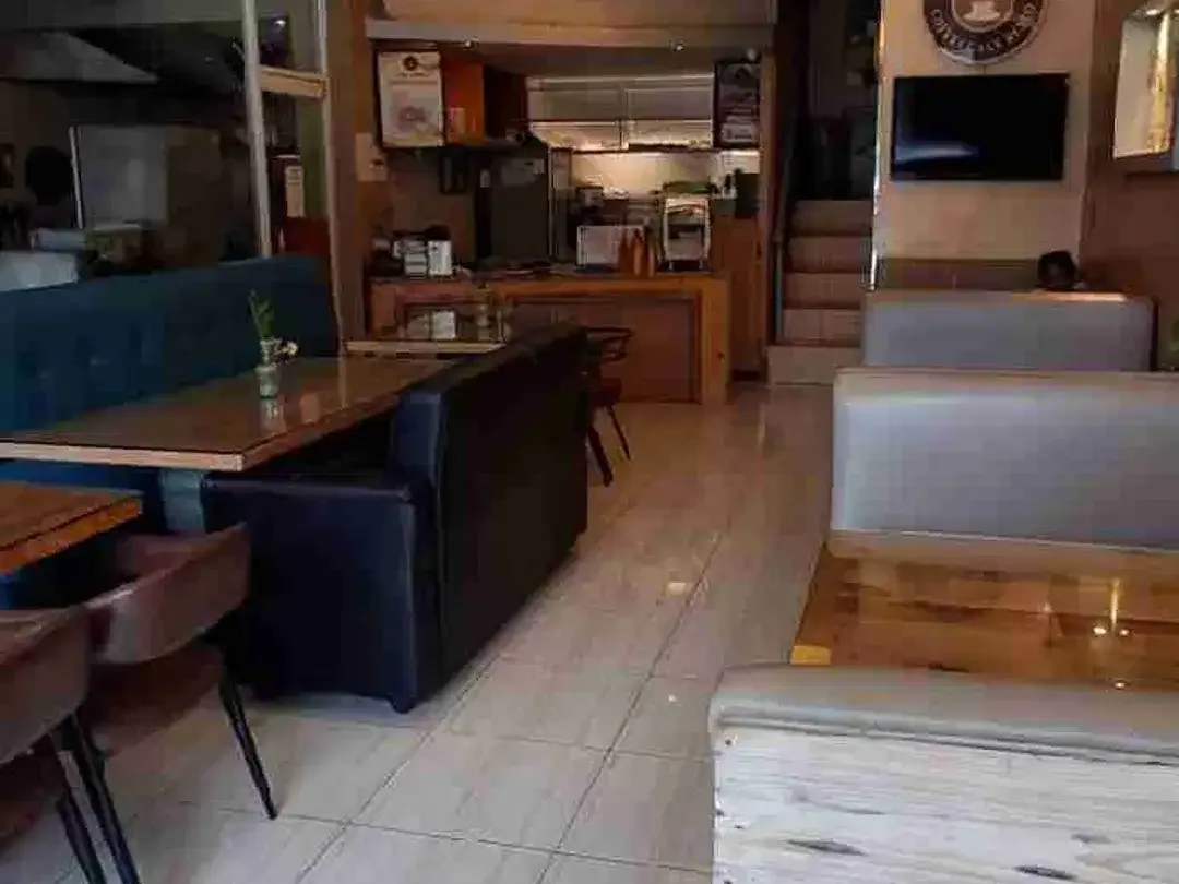 Gedung Usaha 4 Lantai Aktif Jalan Utama Renon Denpasar - Image 8 of 9