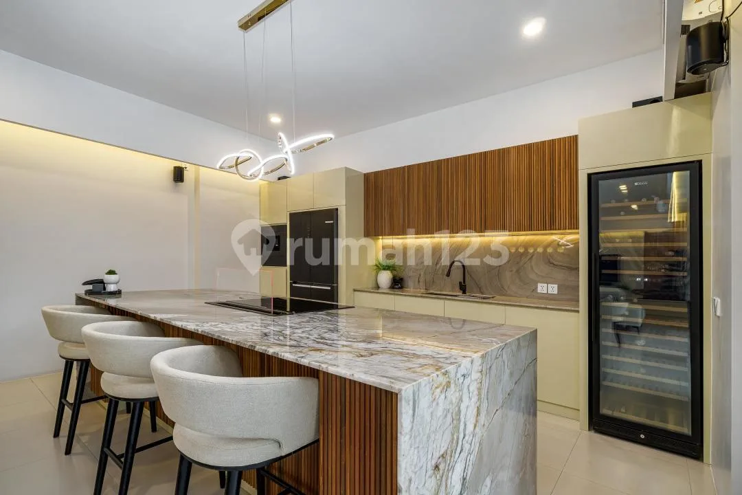 Villa Baru Mewah 3 KT SHM Siap Huni Dekat Potato Head Seminyak Bali - Image 4 of 4