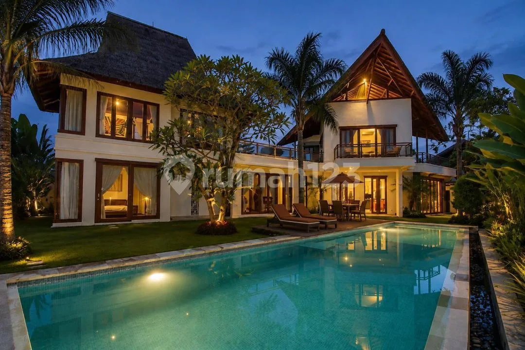 Luxury Tropical Villa In Padonan, Canggu - Move In Ready - Image 1 of 4