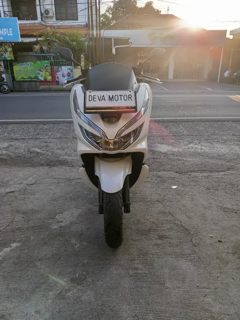 PCX putih 2018 Deva motor - Image 3 of 5