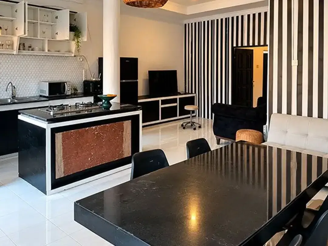 [AMS-054.AGH]  Dijual Rumah 2 lantai 3 Kamar Super Strategis - Perum Dalung Permai Badung - Image 2 of 9