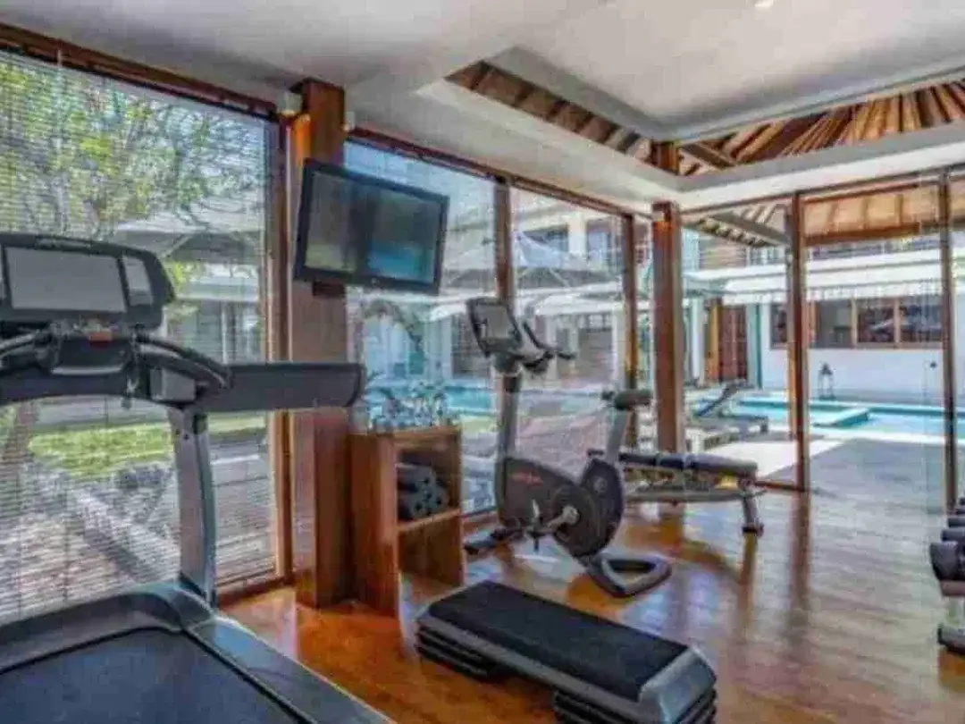 Luxury Villa 300 meter Walking Distance ke Pantai Petitenget - Image 4 of 10