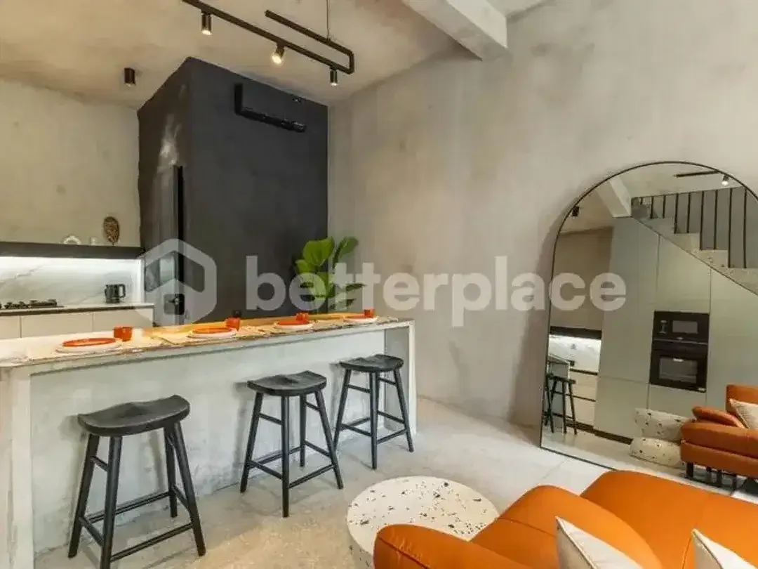 Prestigious 4-Bedroom Canggu Villa with Elegant Enclosed Living Spaces, Luxury Amenities, and Strong Real Estate Investment Opportunity in Bali - Image 6 of 10