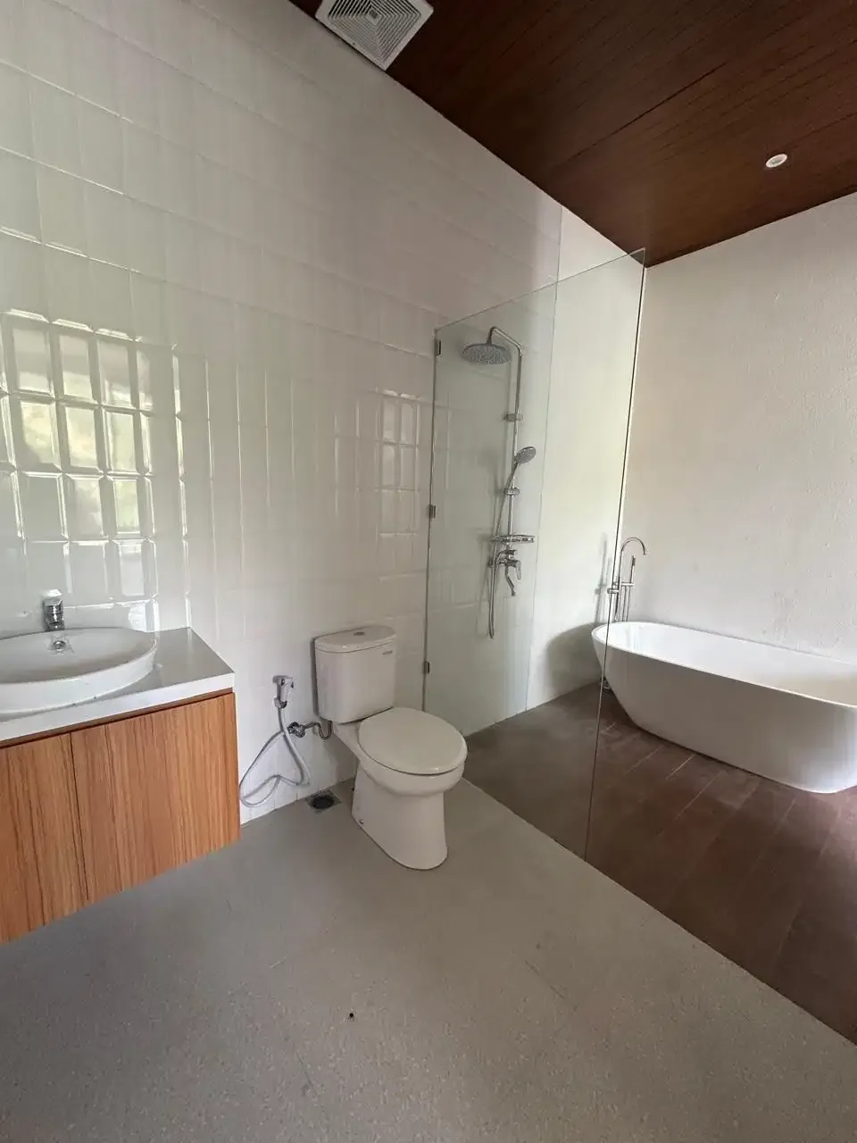 READY VILLA BARU SIAP HUNI 3BR PRIVAT POOL BIG GARDEN LOKASI NUSA DUA - Image 8 of 10