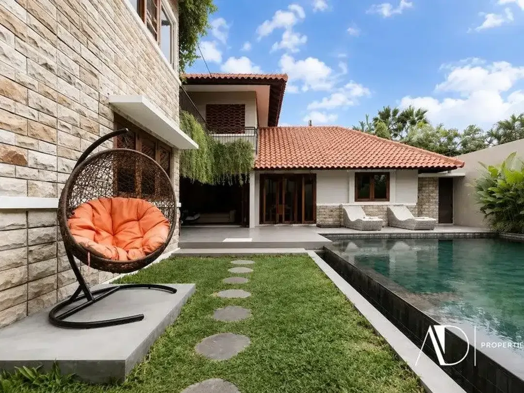 FREEHOLD | 5-BEDROOM TROPICAL VILLA IN PETITENGET - Image 9 of 10