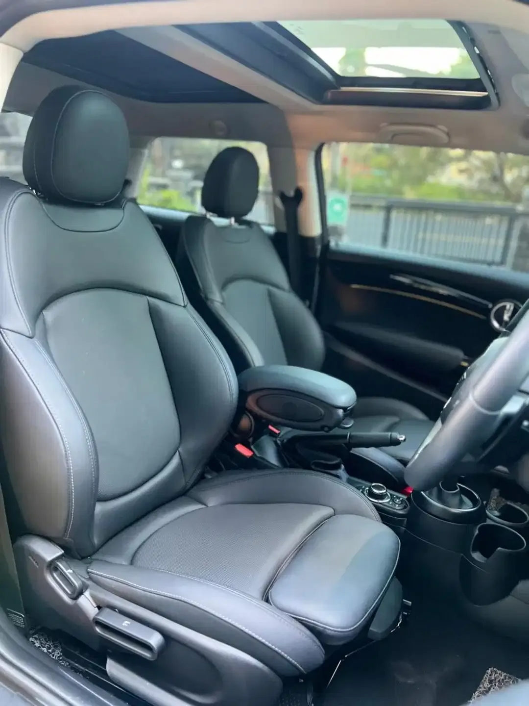 Mini Cooper S Low KM 6rb 2025 pmk - Image 9 of 10