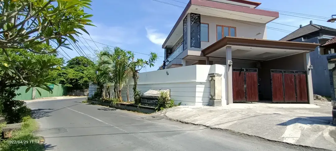 Villa di Kertalangu hanya 3 menit ke Dyatmika School Bali - Image 1 of 10