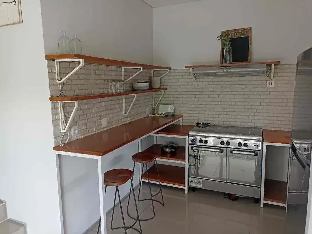 Dijual rumah Modern
Lokasi Strategis
One gate sistem
Jimbaran Bali
. - Image 9 of 10