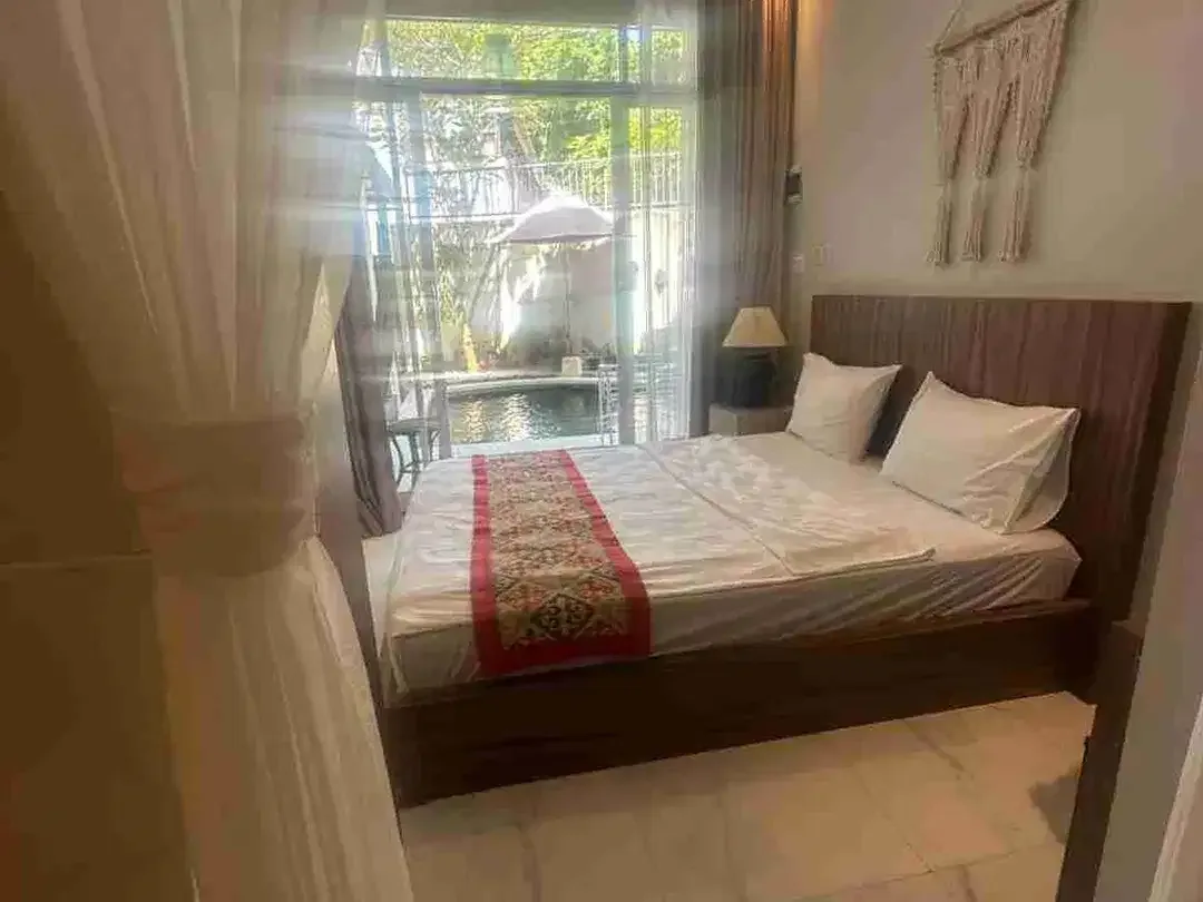 HOMESTAY FULL FURNISH DI SANUR DENGAN KOLAM RENANG JALAN BATUR SARI SANUR KAUH DENPASAR BALI - Image 4 of 10