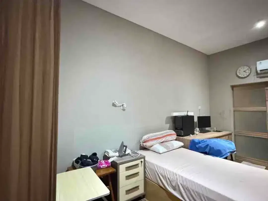 Tanah PREMIUM Bonus Bangunan Jl Kebo Iwa Utara - Image 7 of 10