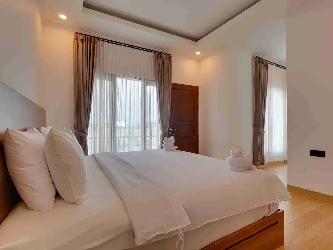 DiSEWAKAN VILLA MODERN DI SEMINYAK - Image 6 of 10