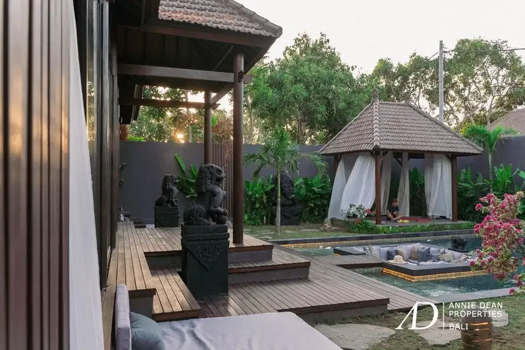 LEASEHOLD | MODERN TROPICAL VILLA WITH SUNKEN LOUNGE IN PRIME JIMBARAN - Image 7 of 10