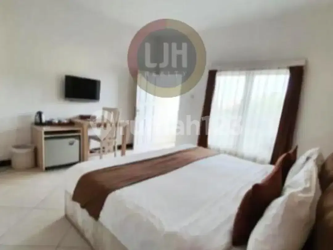For Sale Hotel  Batu Belig Kerobokan Bali - Image 7 of 9