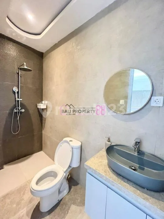Brand New Mediterranean Villa dengan Private Pool dan Scenic View | 2 KT di Ungasan - Image 2 of 4