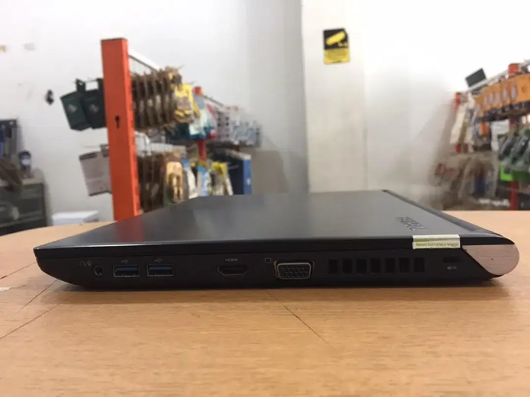 Laptop Toshiba Portege R30C Core i3Gen6 Ram 8GB SSD 128GB Slim Ringan - Image 5 of 10