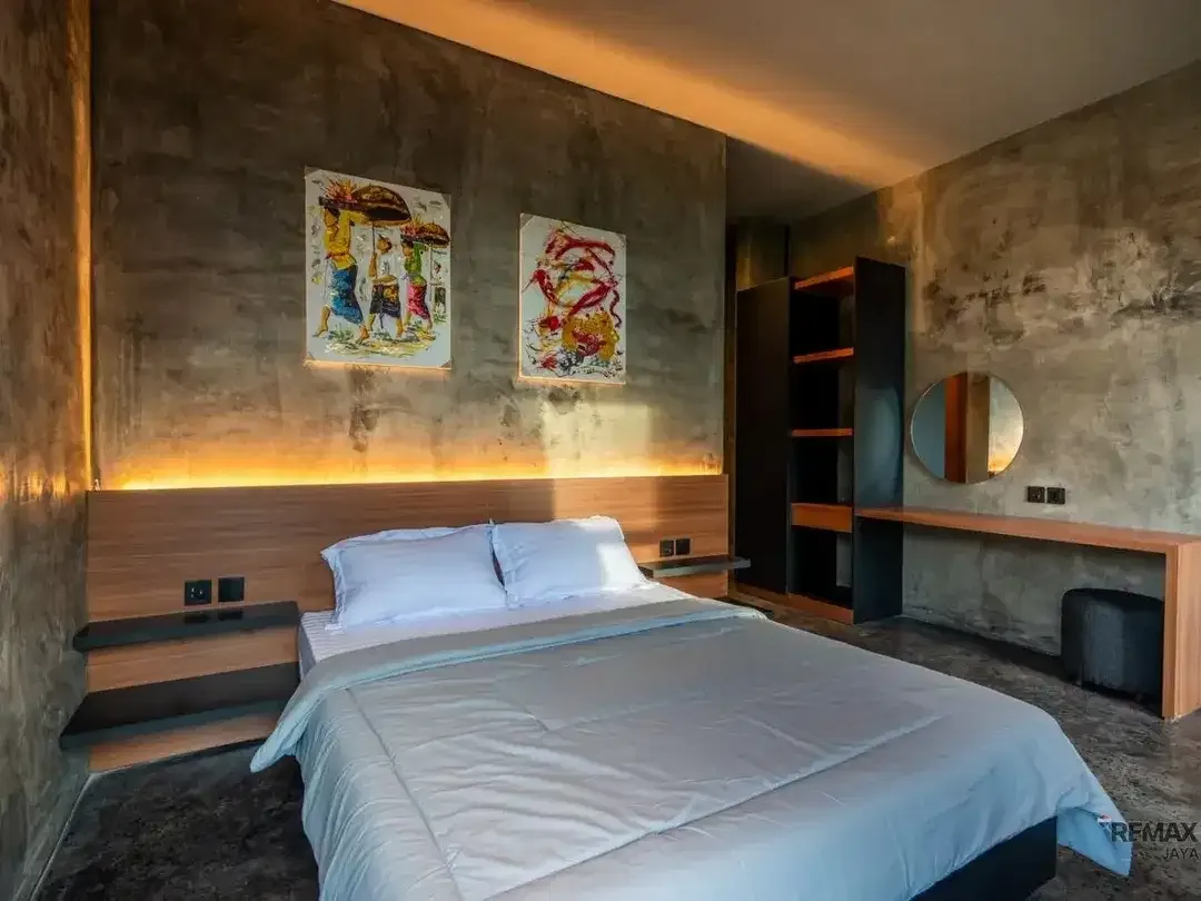 Villa Modern Industrial 3 Kamar Tidur Disewakan, di Umalas - Image 2 of 5