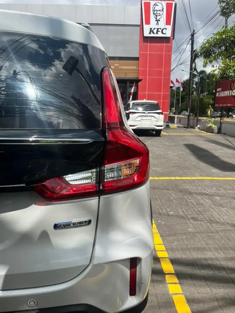 Jual Mobil Bekas Pribadi Harian - Image 9 of 10