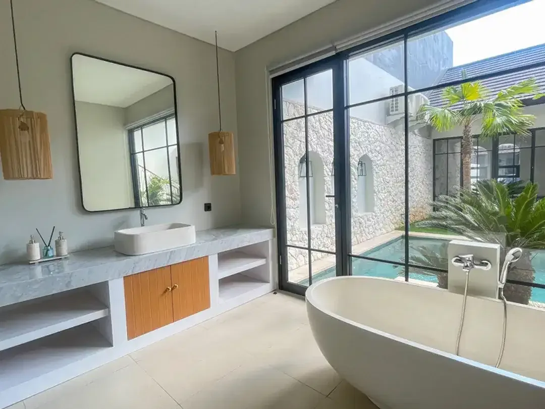 Dijual Villa Modern dengan Desain Mewah di Jimbaran - Image 2 of 10
