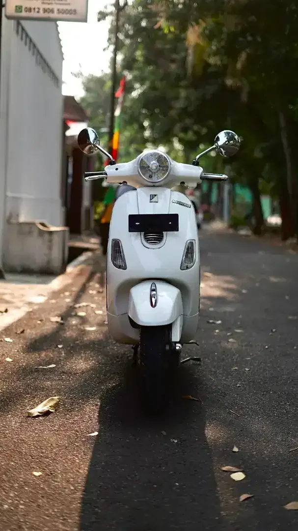 VESPA LX 150 3V 2013 PUTIH - TERMURAH - Image 1 of 8