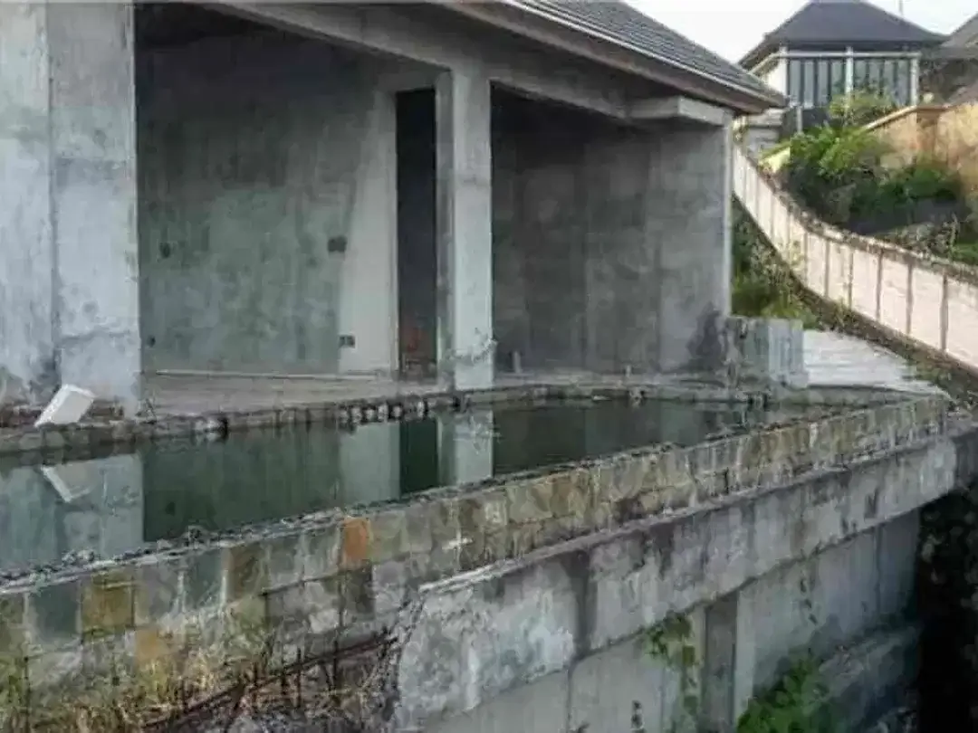 Dijual lahan bonus bangunan dgn view full laut lokasi dekat dengan ampurva Nusa dua Bali. - Image 3 of 10